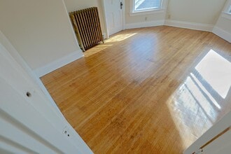 1322 E Spring St in New Albany, IN - Foto de edificio - Building Photo