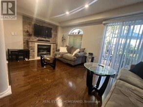 1129 Hickory Hollow Glen in Mississauga, ON - Building Photo - Building Photo