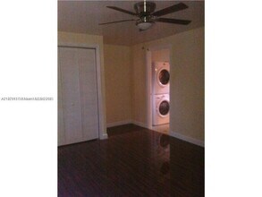 5614 Taylor St in Hollywood, FL - Building Photo - Building Photo