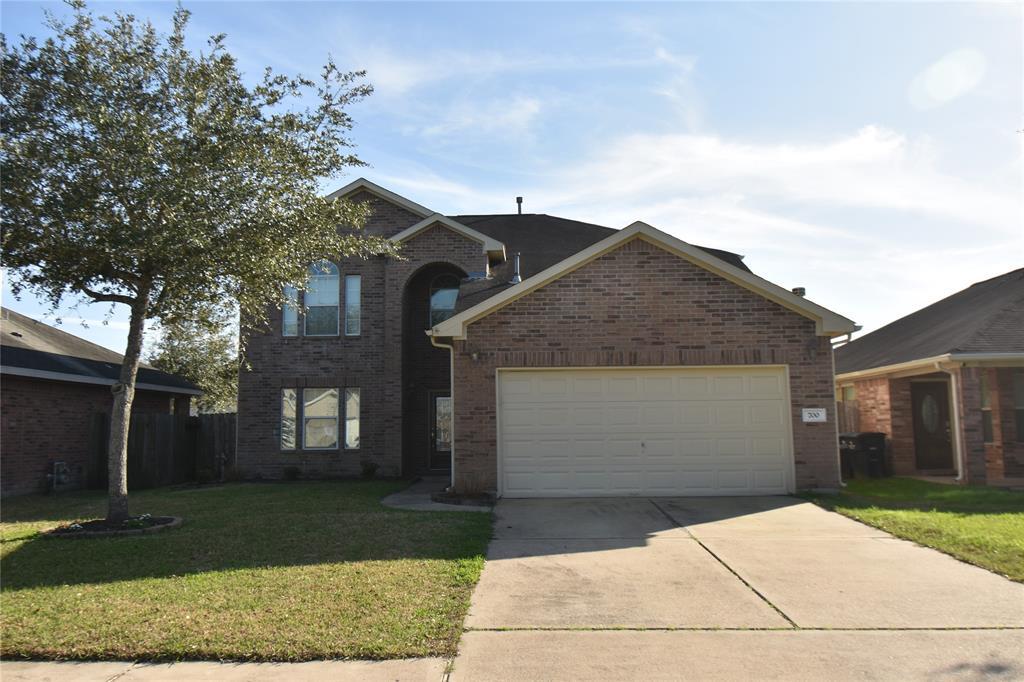700 Elizabeth St in Alvin, TX - Building Photo