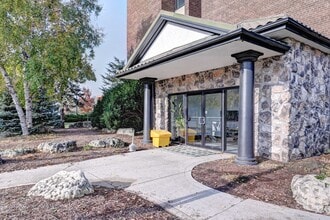 89-89 Willow Rd in Guelph, ON - Building Photo - Building Photo