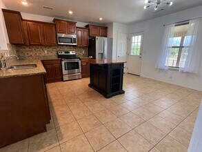 4208 SW Fieldstone Blvd in Bentonville, AR - Building Photo - Building Photo