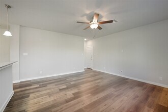 25172 Pacific Wren Dr in Magnolia, TX - Building Photo - Building Photo