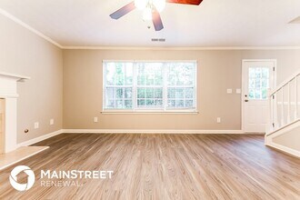 2520 Lake Royale Dr in Riverdale, GA - Building Photo - Building Photo