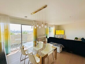 8400 De Longpre Ave, Unit 100 in West Hollywood, CA - Building Photo - Building Photo