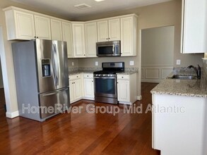 8606 Wintergreen Ct in Odenton, MD - Foto de edificio - Building Photo