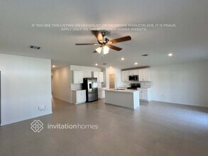 737 Carlyle Wy in Fort Pierce, FL - Building Photo - Building Photo