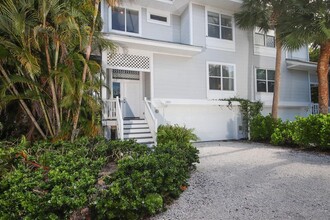 835 S Harbor Dr in Boca Grande, FL - Building Photo - Building Photo