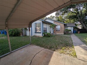 8002 Clydesdale Dr in Austin, TX - Building Photo - Building Photo