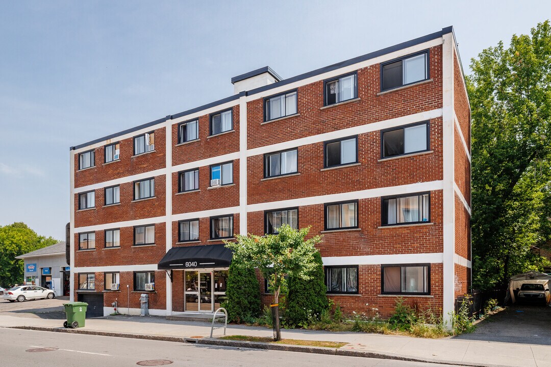 6040 Gouin Boul O in Montréal, QC - Building Photo