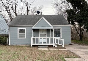 1719 E 24th St N in Wichita, KS - Building Photo