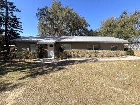840 Lake Ave in Clermont, FL - Building Photo