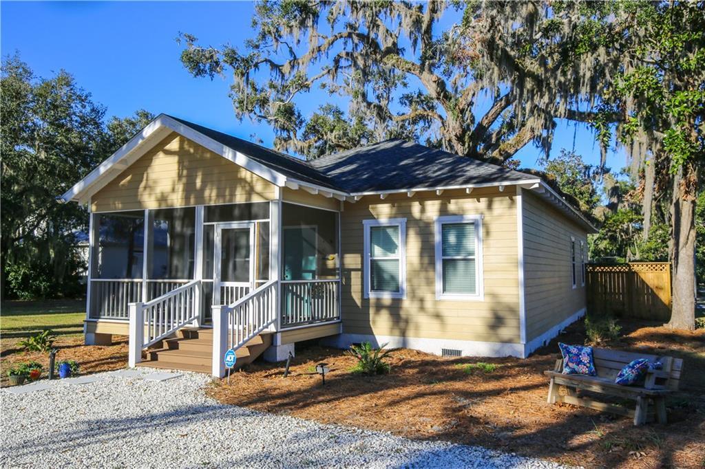 214 Clarke St in Darien, GA - Foto de edificio