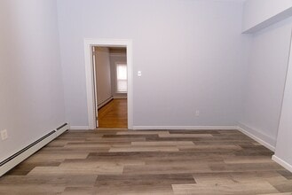 154 Undercliff Ave, Unit 1 in Edgewater, NJ - Building Photo - Building Photo