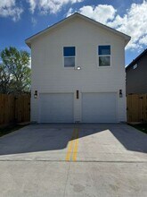 8122 De Priest St in Houston, TX - Building Photo - Building Photo