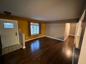 13444 Melanie Dr in Sterling Heights, MI - Building Photo - Building Photo