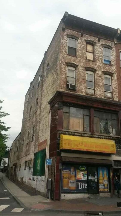 Mixed-Use Corner - 30mins to Penn Station in Elizabeth, NJ - Building Photo