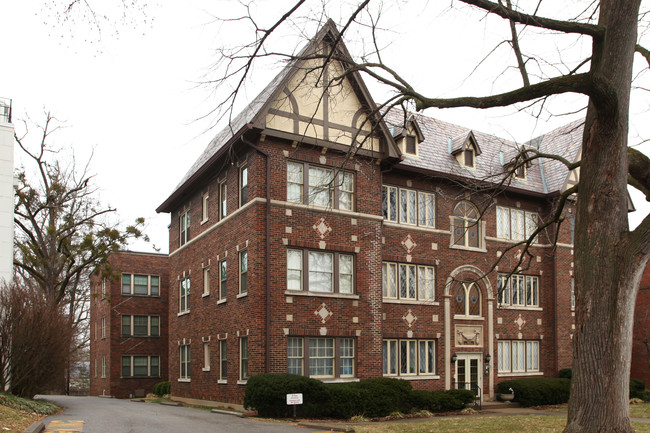 2043 Douglass Blvd in Louisville, KY - Foto de edificio - Building Photo