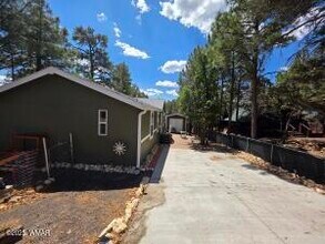 921 S 11th Ave in Show Low, AZ - Building Photo - Building Photo