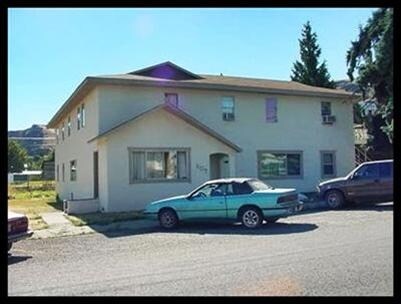 207 Federal Ave in Grand Coulee, WA - Foto de edificio