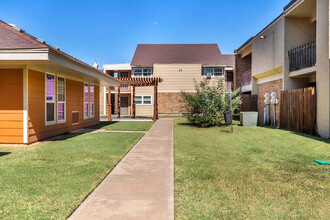 Canyon Apartments in Lubbock, TX - Building Photo - Building Photo