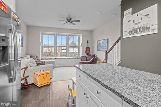 43821 Stubble Cor Sq in Ashburn, VA - Building Photo - Building Photo