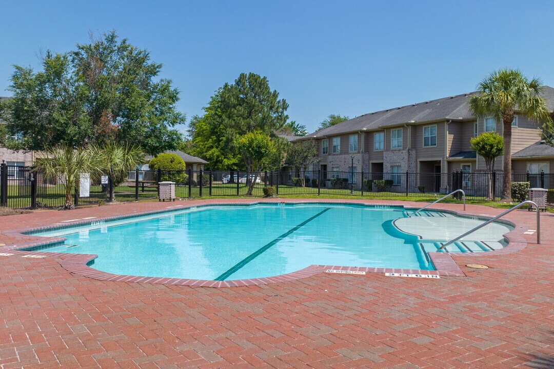 Park at Fallbrook in Houston, TX - Building Photo