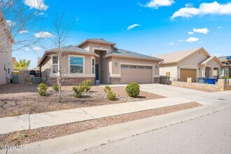 2225 Glitter Point in El Paso, TX - Building Photo - Building Photo