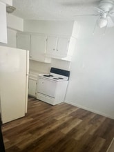 1311 E San Bruno Ave, Unit E in Fresno, CA - Building Photo - Building Photo