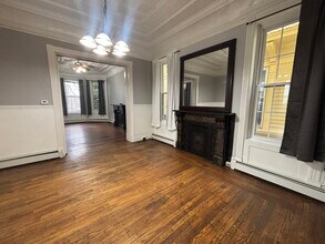 203 Main St in Cohoes, NY - Foto de edificio - Building Photo