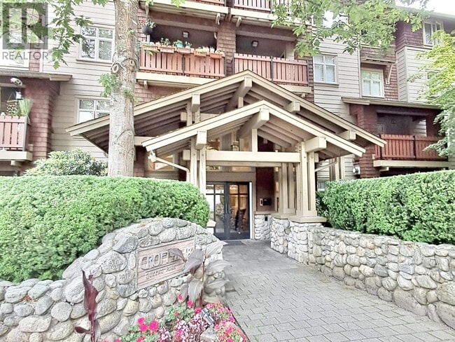 property at 18 Smokey Smith Pl