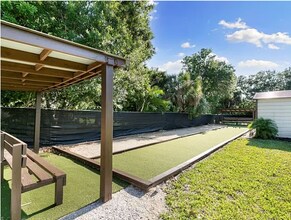 1024 Manatee Rd, Unit C207 in Naples, FL - Foto de edificio - Building Photo