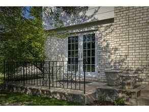 5721 Londonderry Rd in Edina, MN - Building Photo - Building Photo