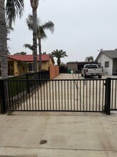 319 W Los Angeles Ave in Shafter, CA - Building Photo - Building Photo