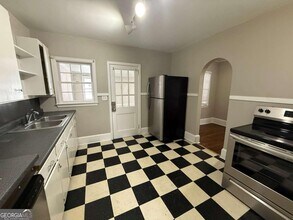 300 Forrest Ave in Gainesville, GA - Building Photo - Building Photo