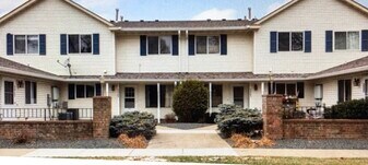 3985 Parkridge Dr in White Bear Lake, MN - Building Photo