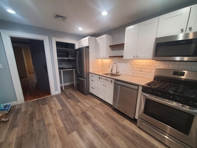 866 Dorchester Ave, Unit 2 in Boston, MA - Foto de edificio - Building Photo