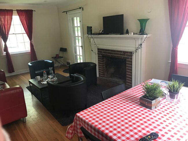 4427 Nebraska Ave NW, Unit # 2 in Washington, DC - Building Photo - Building Photo