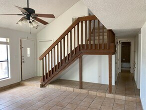 500 Old W Dr in Round Rock, TX - Foto de edificio - Building Photo