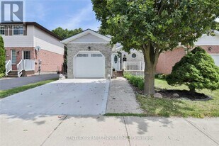 385 Auden Rd in Guelph, ON - Building Photo