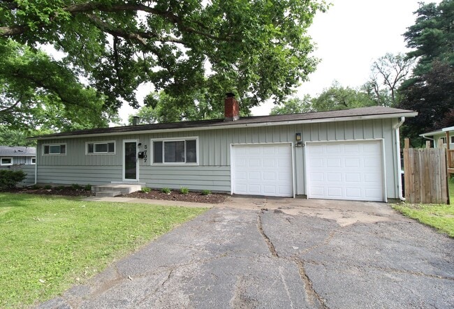 5707 W 75th Terrace