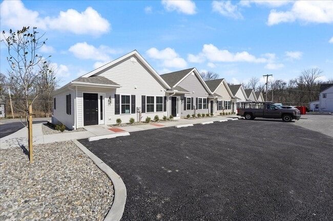 property at 552 Creek Rd