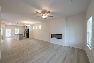 1672 Eagle Dr in Woodstock, GA - Building Photo - Building Photo