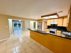 1903 Snyder Ln in Stockton, CA - Building Photo - Building Photo