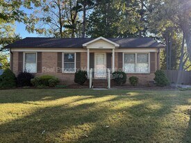 4205 Olympia Dr in Greensboro, NC - Building Photo