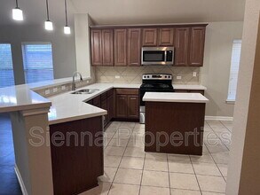 1480 Stone Rim Loop in Buda, TX - Building Photo - Building Photo