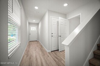 8922 Free Ave in Jacksonville, FL - Building Photo - Building Photo