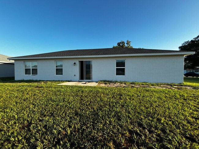 1680 NE 161 Pl in Citra, FL - Building Photo - Building Photo