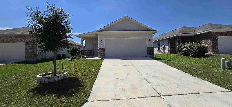 131 Laurel Grace Ln in New Braunfels, TX - Building Photo