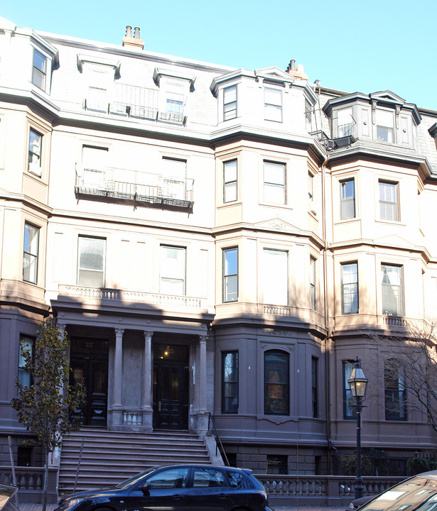 25 Marlborough St in Boston, MA - Building Photo